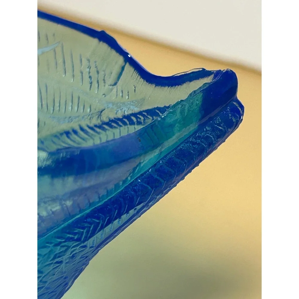 N/A aqua curved elegance